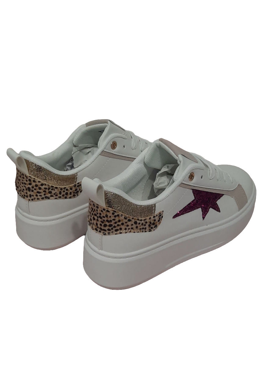 Baskets femme blanches avec étoile pailletée fuchsia sur le côté et détail doré léopard à l’arrière, semelle plateforme, look fun et tendance – Timalya.