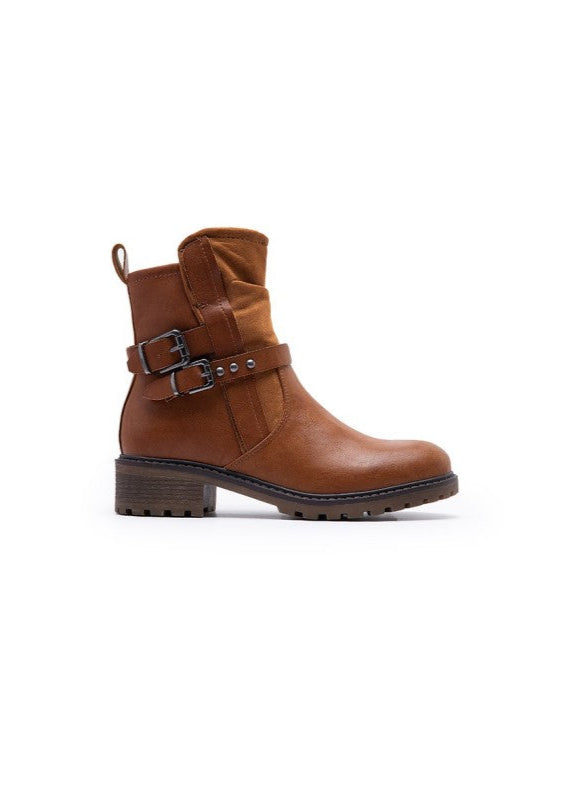 Bottines camel pour femme avec fermeture zippée, lanières croisées, boucles métalliques et semelle crantée. Modèle tendance, confortable et facile à porter, idéal pour l’automne-hiver – signé Timalya.