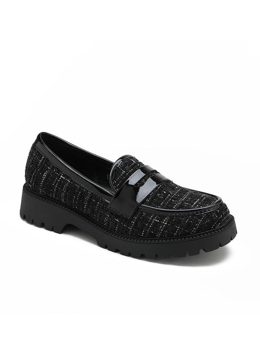 Mocassins femme noirs en tissu tressé façon tweed, finitions vernies brillantes, semelle épaisse noire, style chic et urbain – Timalya.