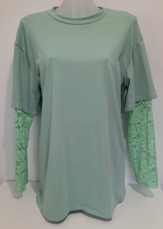 T-shirt vert manches longues en dentelle, coupe droite casual chic, 95 % coton 5 % élasthanne, taille unique 36-44, fabriqué en Italie