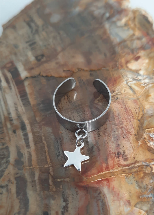 Bague argentée ajustable pour femme en acier inoxydable, avec breloque étoile mobile, finition brillante, bijou tendance et résistant à l’eau