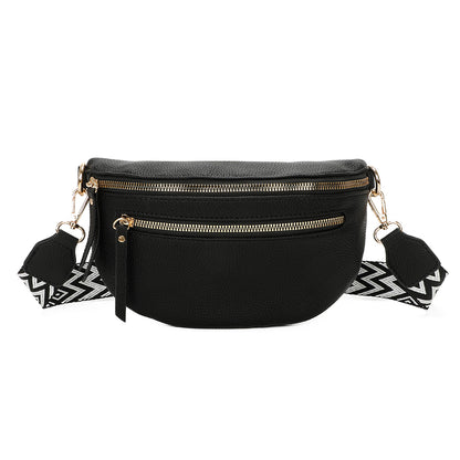 Banane Gallantry noire en simili cuir grainé, avec sangle réglable à motif chevrons, fermeture zippée et poche frontale, idéale pour un look tendance et pratique