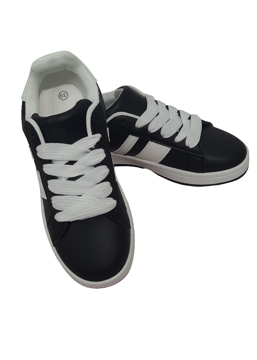 Baskets femme noires avec bandes blanches et semelle contrastante, lacets blancs épais, style sport et urbain. Chaussures casual confortables – Timalya.