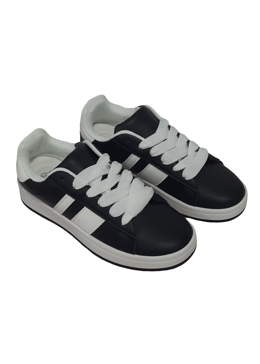 Baskets femme noires avec bandes blanches et semelle contrastante, lacets blancs épais, style sport et urbain. Chaussures casual confortables – Timalya.