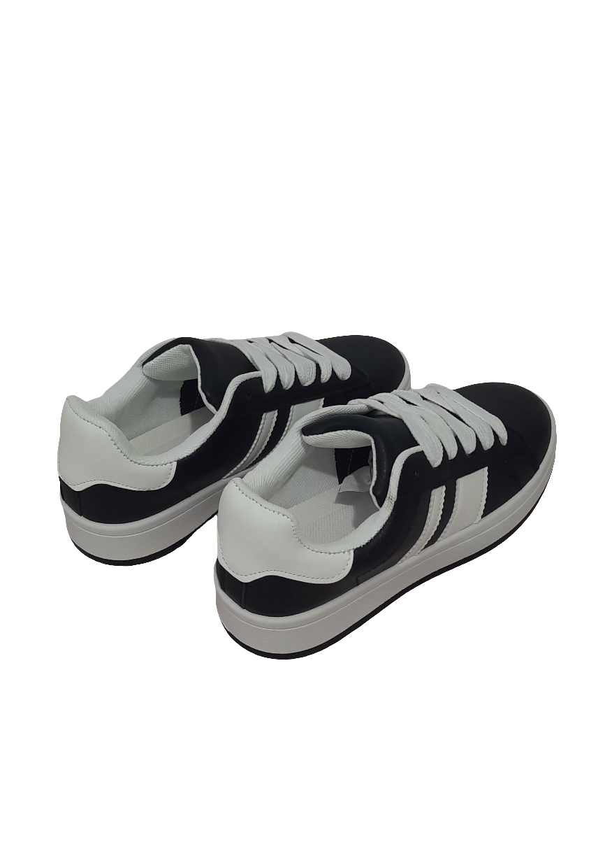 Baskets femme noires avec bandes blanches et semelle contrastante, lacets blancs épais, style sport et urbain. Chaussures casual confortables – Timalya.