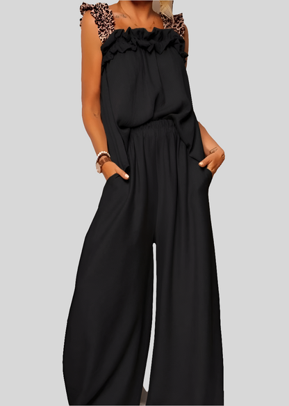 Ensemble noir femme avec top à bretelles léopard et pantalon fluide, look chic et confortable à shopper chez Timalya.