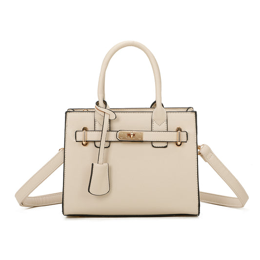 Sac à main femme couleur beige Gallantry, avec ceinture décorative dorée, anses rigides, bandoulière réglable, format structuré en simili cuir – Timalya.